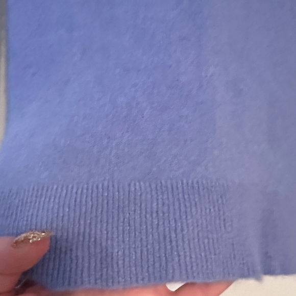 Lord & Taylor cashmere sweater - Picture 6 of 7